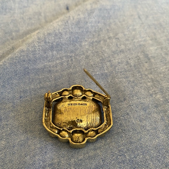 Heidi Daus Iridescent Rhinestone gold tone Brooch - Picture 3 of 5